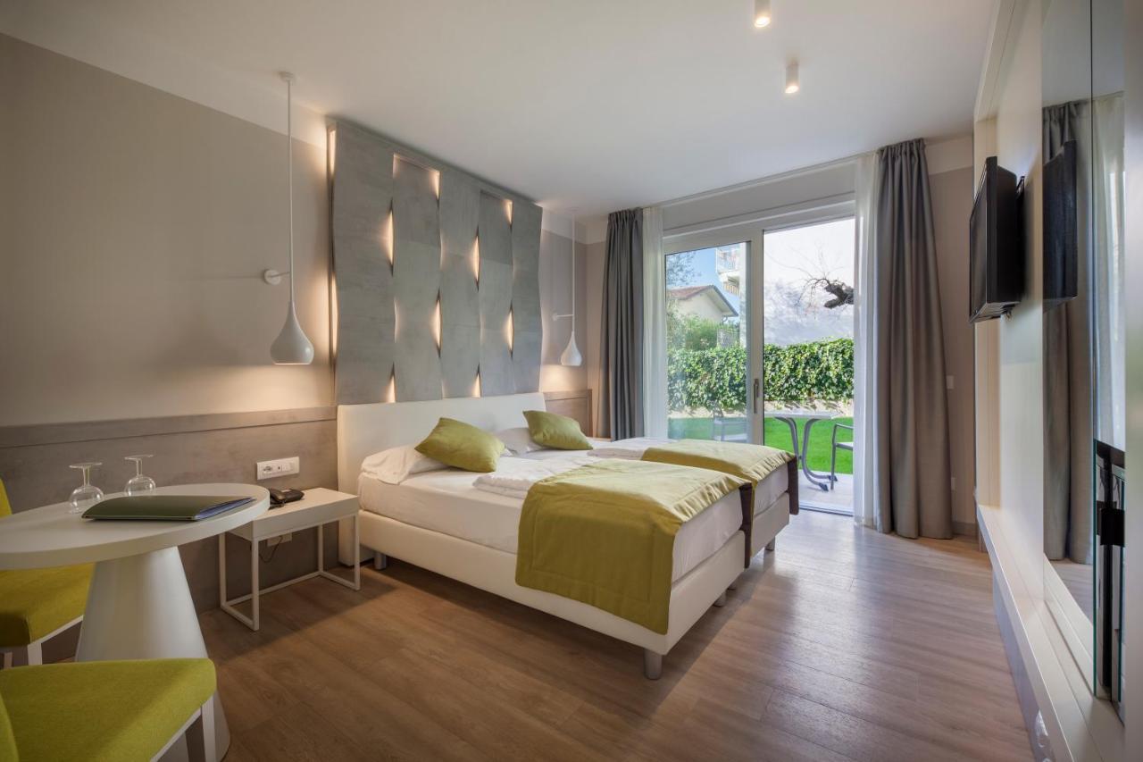 Hotel Villa Olivo Resort 3S Бардолино Екстериор снимка