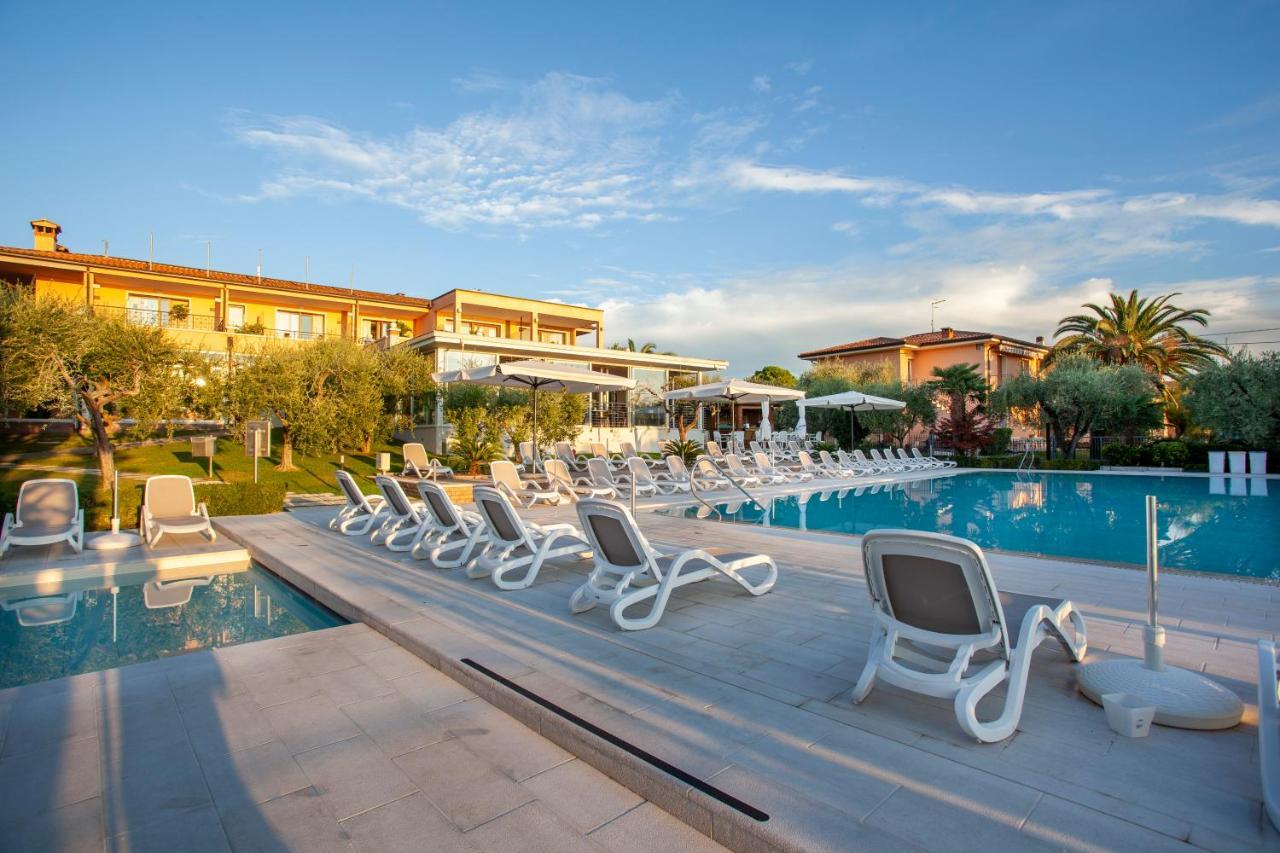 Hotel Villa Olivo Resort 3S Бардолино Екстериор снимка