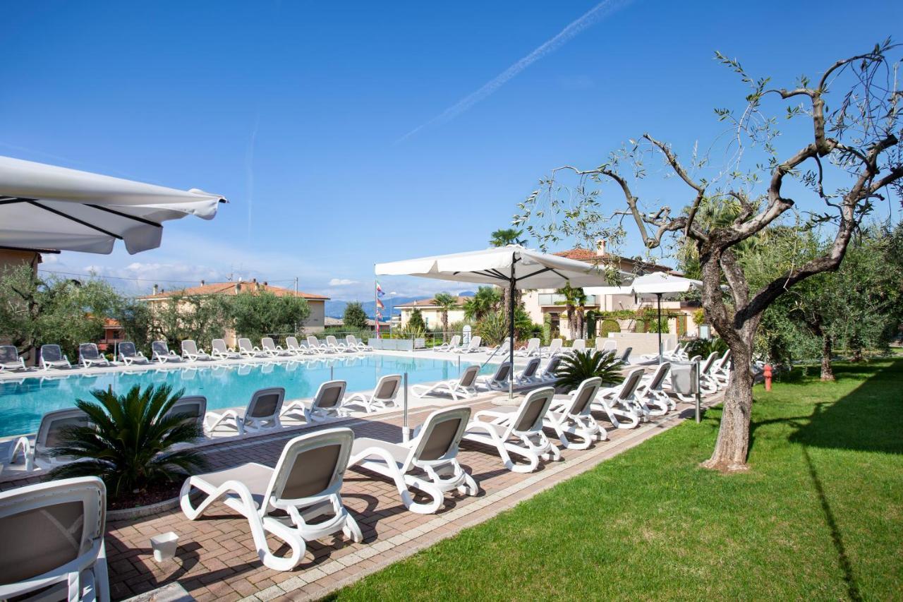 Hotel Villa Olivo Resort 3S Бардолино Екстериор снимка
