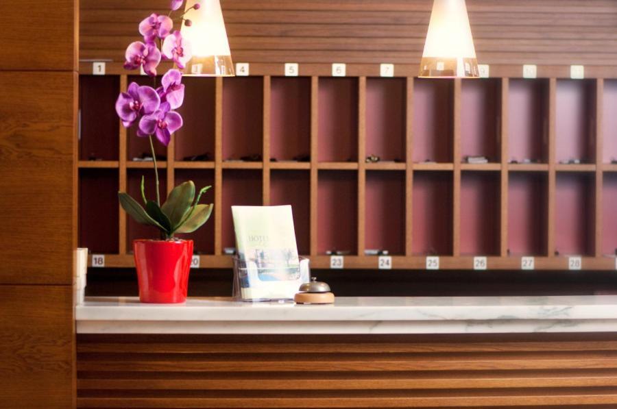 Hotel Villa Olivo Resort 3S Бардолино Екстериор снимка