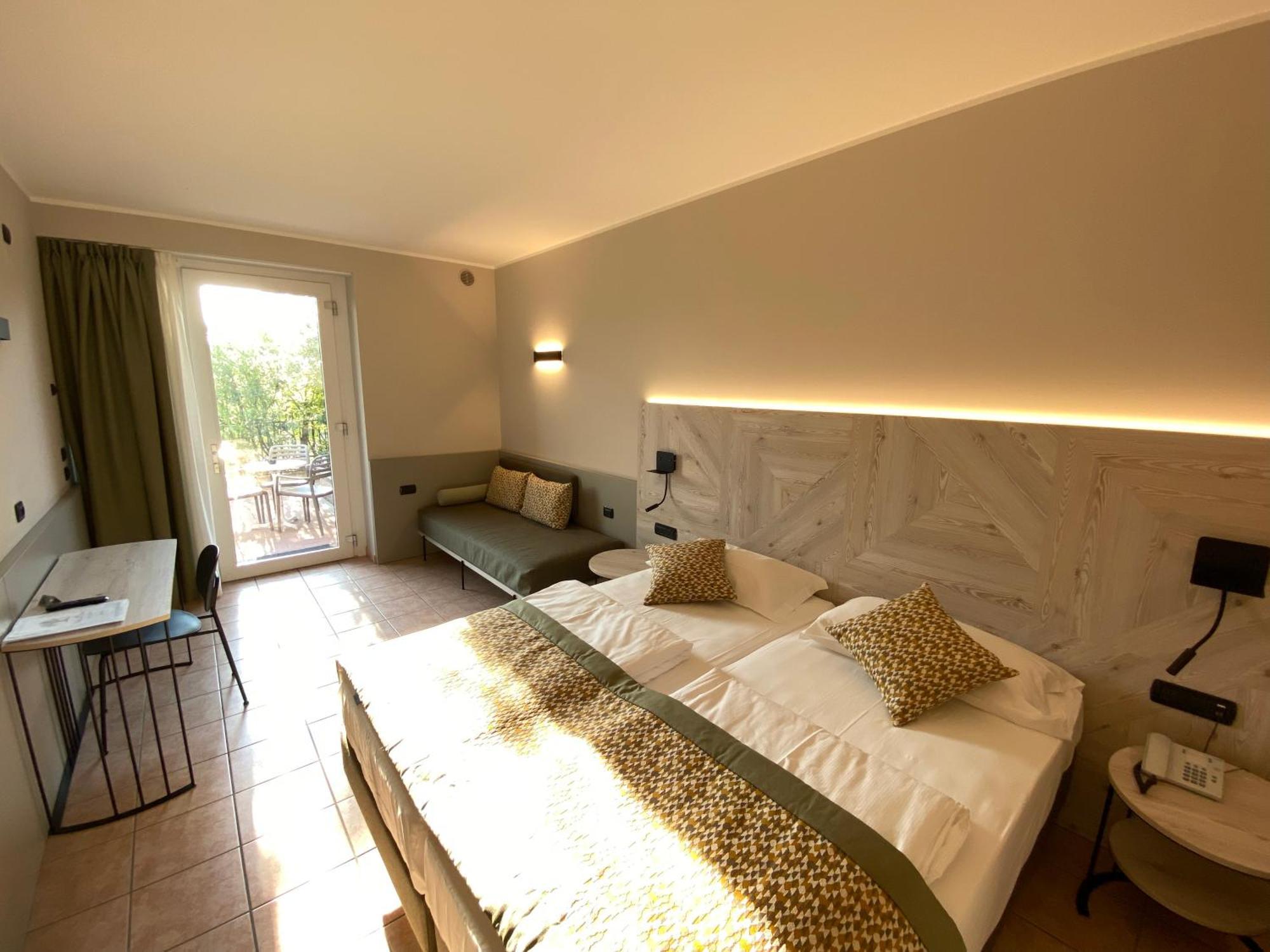 Hotel Villa Olivo Resort 3S Бардолино Екстериор снимка