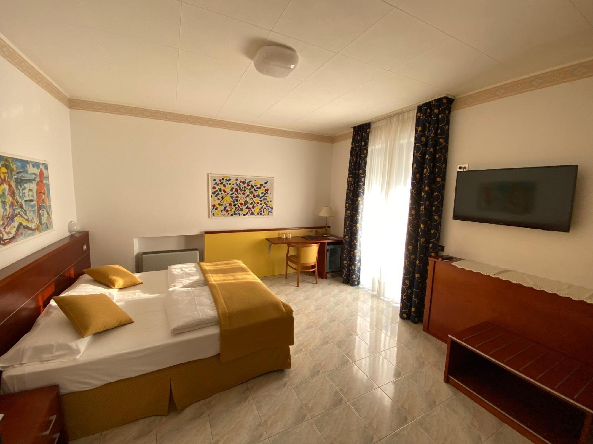 Hotel Villa Olivo Resort 3S Бардолино Екстериор снимка
