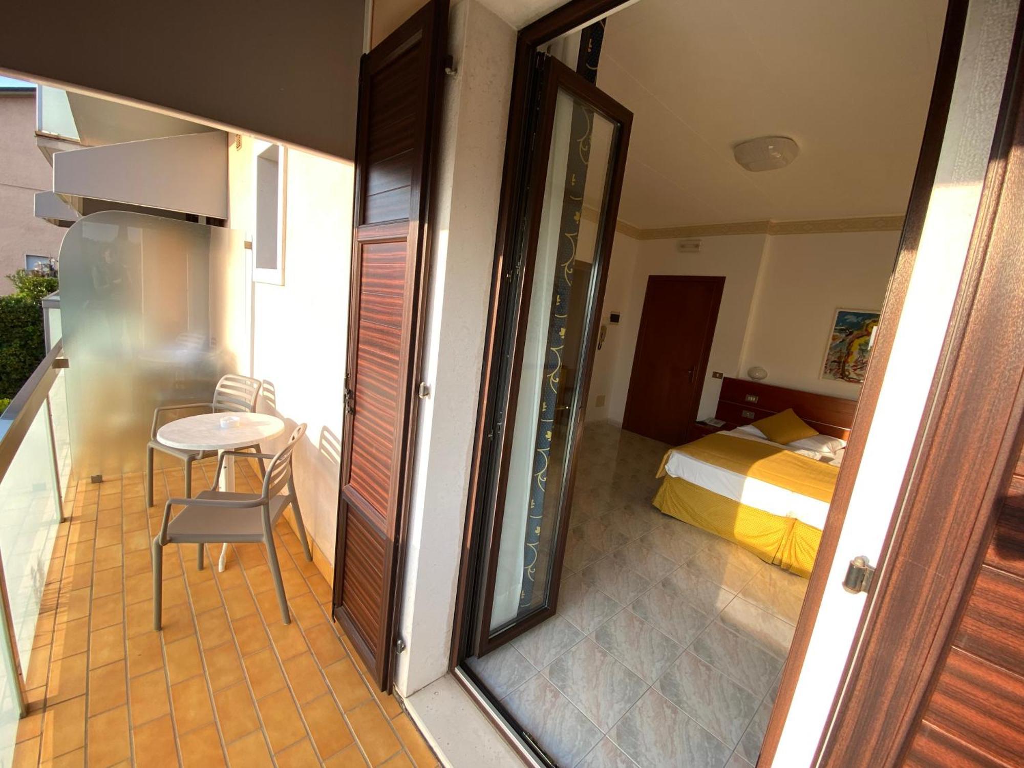 Hotel Villa Olivo Resort 3S Бардолино Екстериор снимка