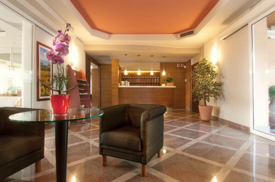 Hotel Villa Olivo Resort 3S Бардолино Екстериор снимка